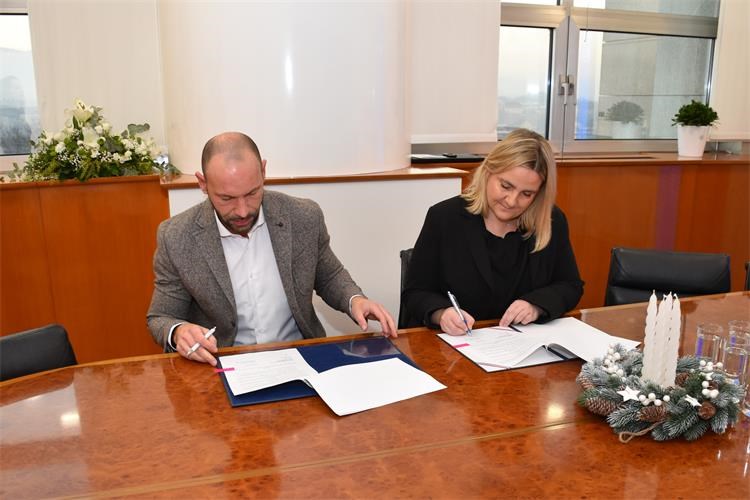 Slika /slike/DSC_0104 (1).JPG